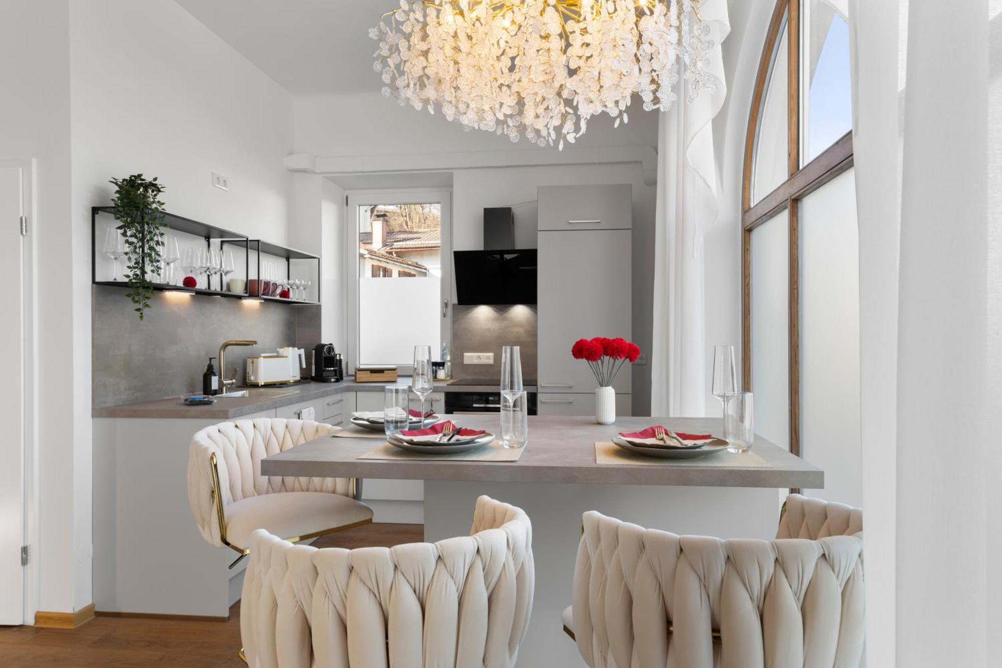 Liebelei Miesbach - Boutique-Apartment Mit Terrasse Im Zentrum Eksteriør billede