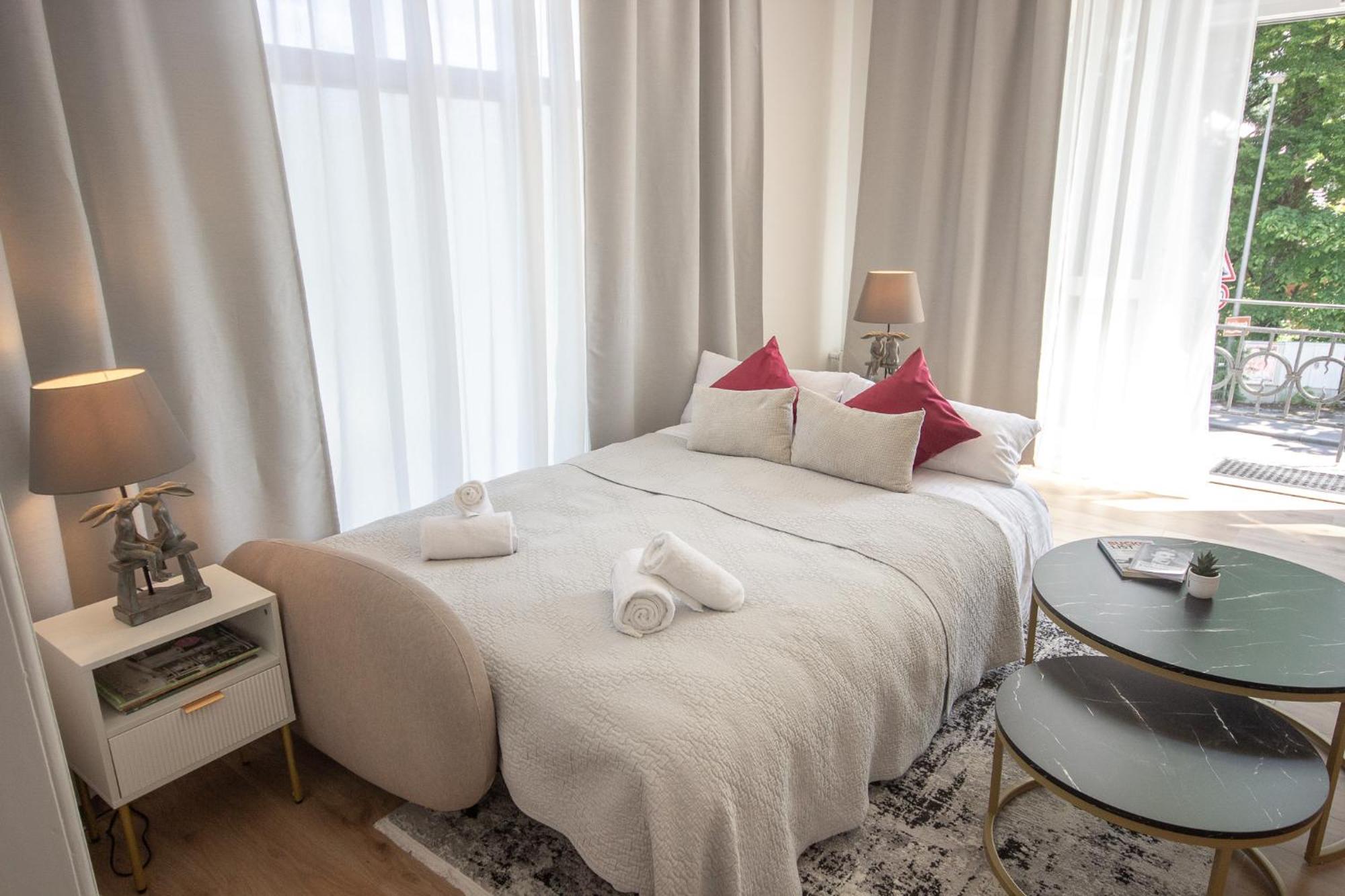 Liebelei Miesbach - Boutique-Apartment Mit Terrasse Im Zentrum Eksteriør billede